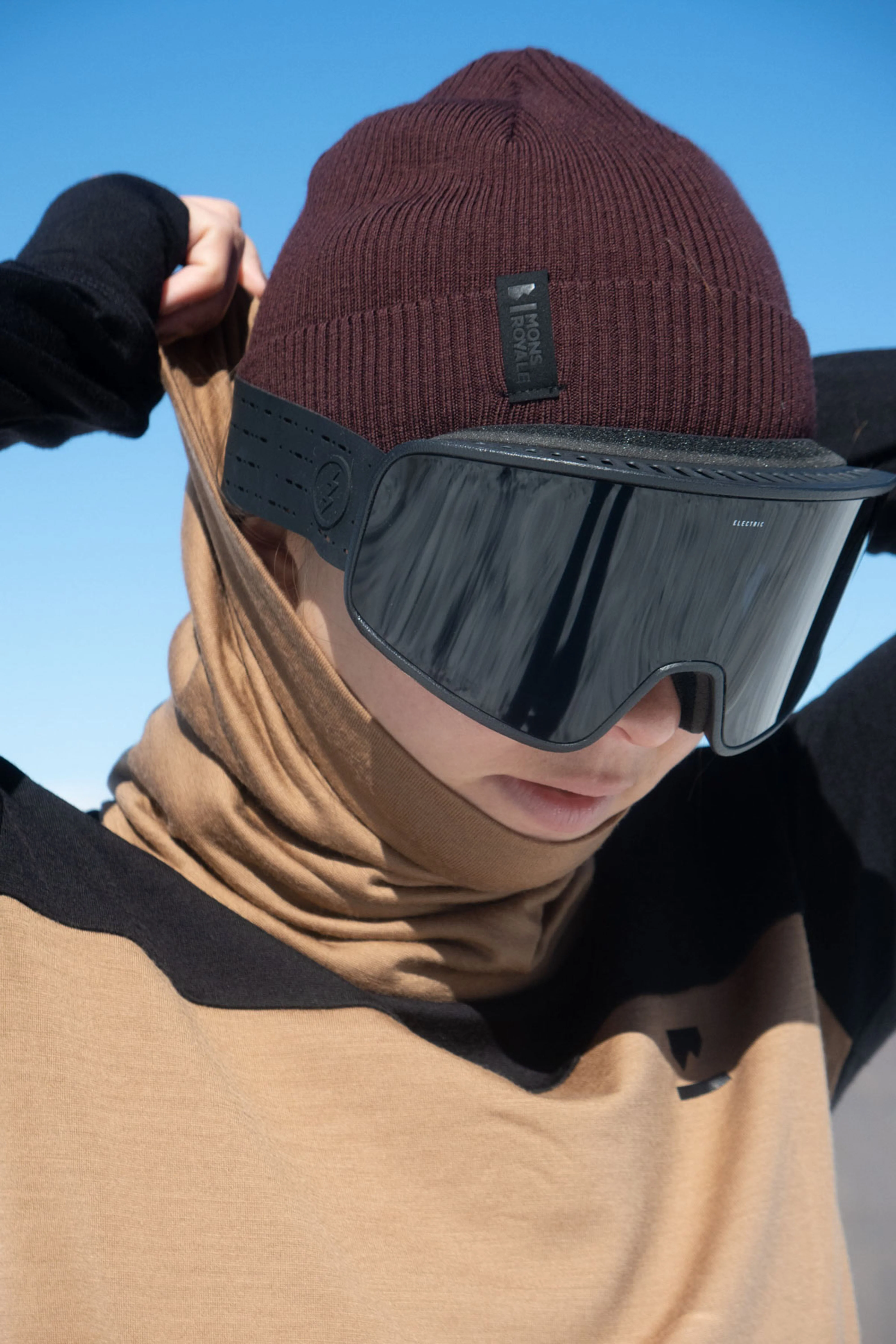 Double Up Reversible Neckwarmer - Image 2