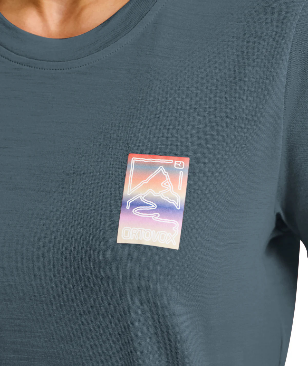 140 Cool Mountain Gradient T-Shirt ♀ - Image 6